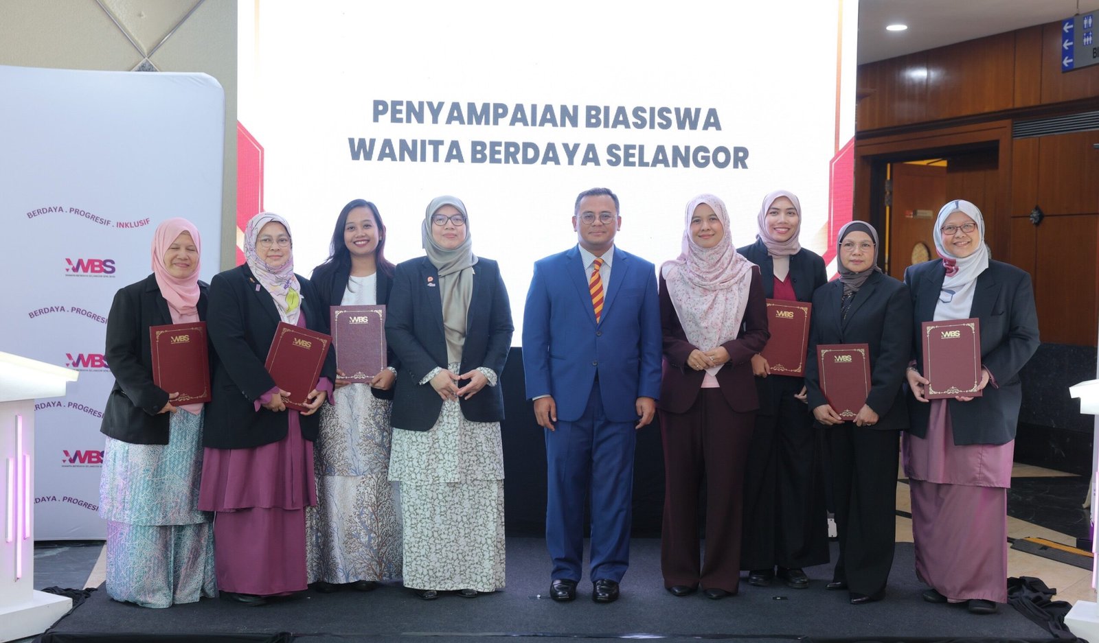 a85919a5-8cf2-4695-b335-a862dab07e9d (1)